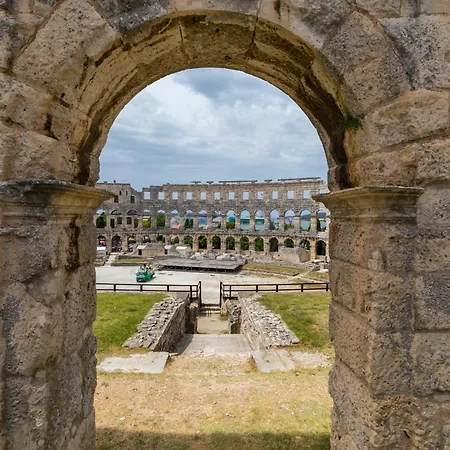 Bay View Апартаменты